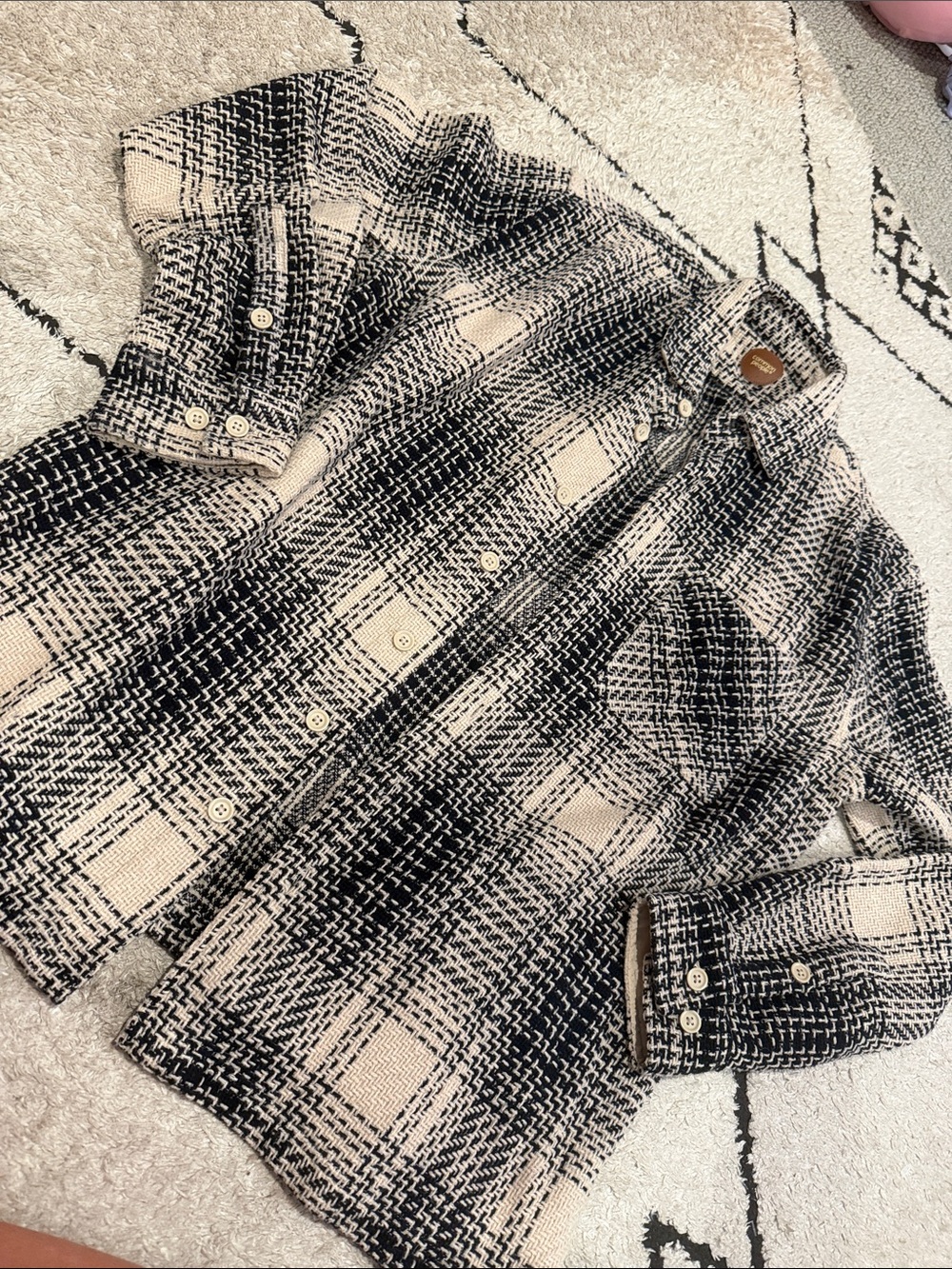 common people Woven Plaid Shacket Jacket in Cream and Black L